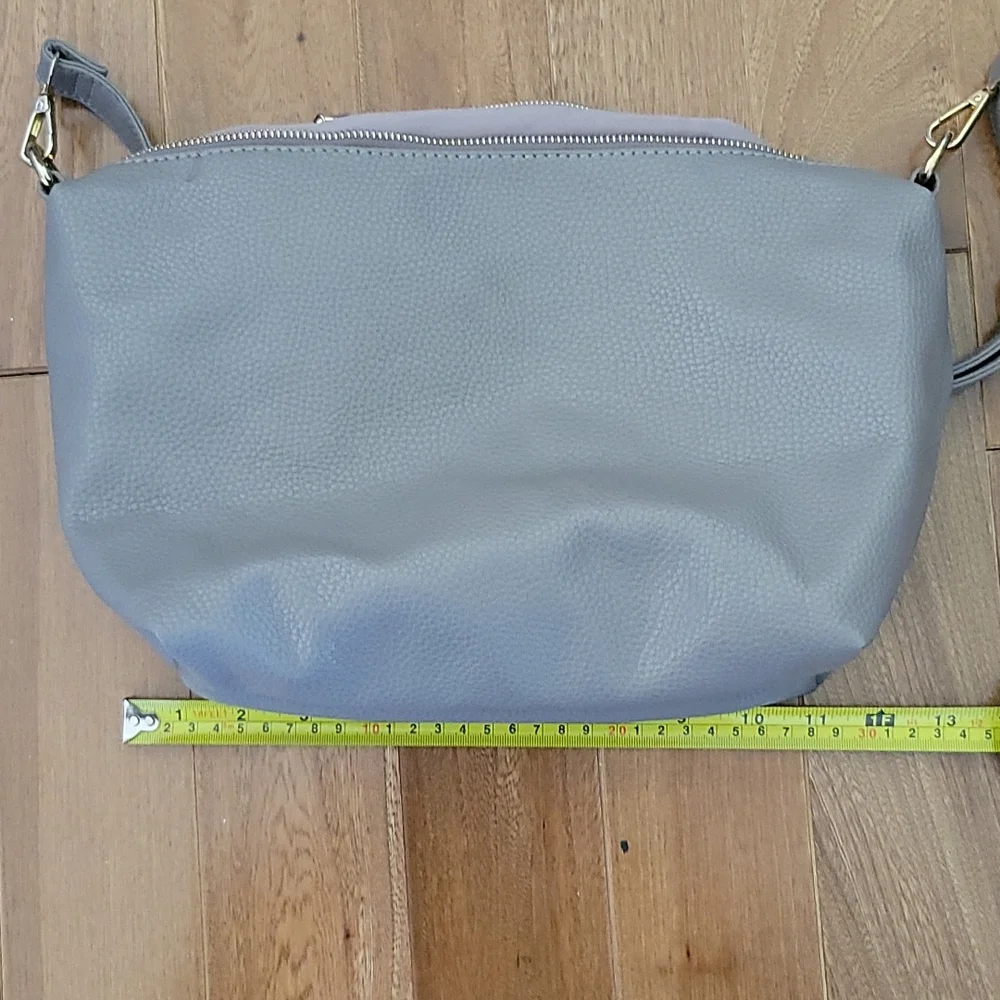 BCBG Pebble Gray shoulder‎ bag adjustable strap